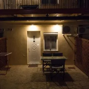Bed & Breakfast Loula-maria *