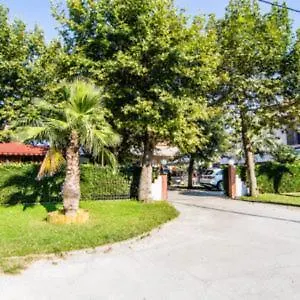 Bed & Breakfast Loula-maria *